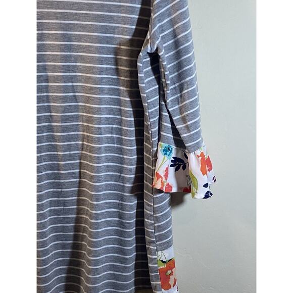 Terra & Sky Floral Top with Long Sleeves Slate Grey 1X (16W-18W) - Picture 7 of 10